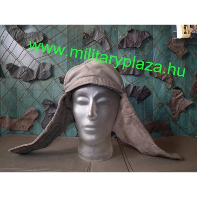 BW. bélelt, téli sapka, olívzöld
